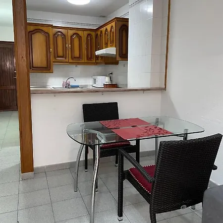 Апартаменты Cristianos Center Лос Кристианос