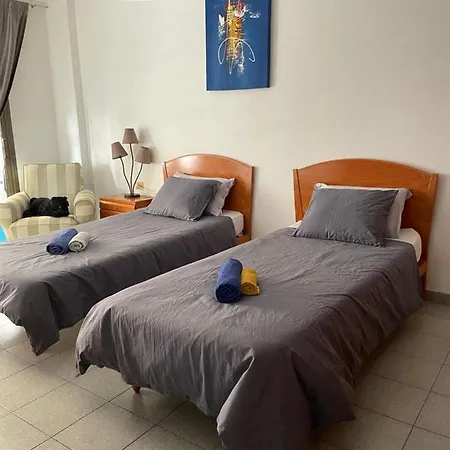 Cristianos Center *